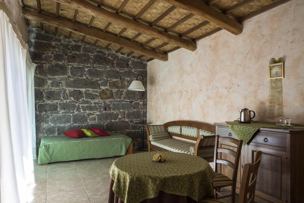 Country Hotel Mandra Edera Abbasanta Habitación foto